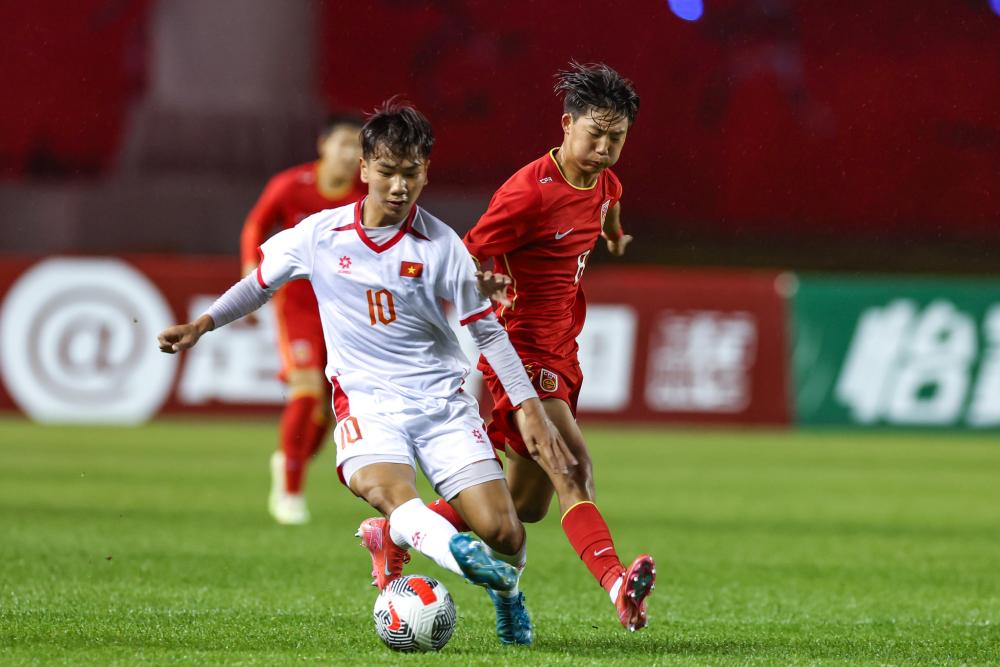 体坛：徐正源的合同是4+3，韦世豪、周定洋续约前景乐观