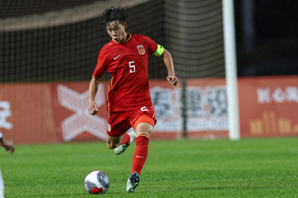 迈阿密国际夺得美职联总冠军！梅西助攻双响+夺个人第47冠