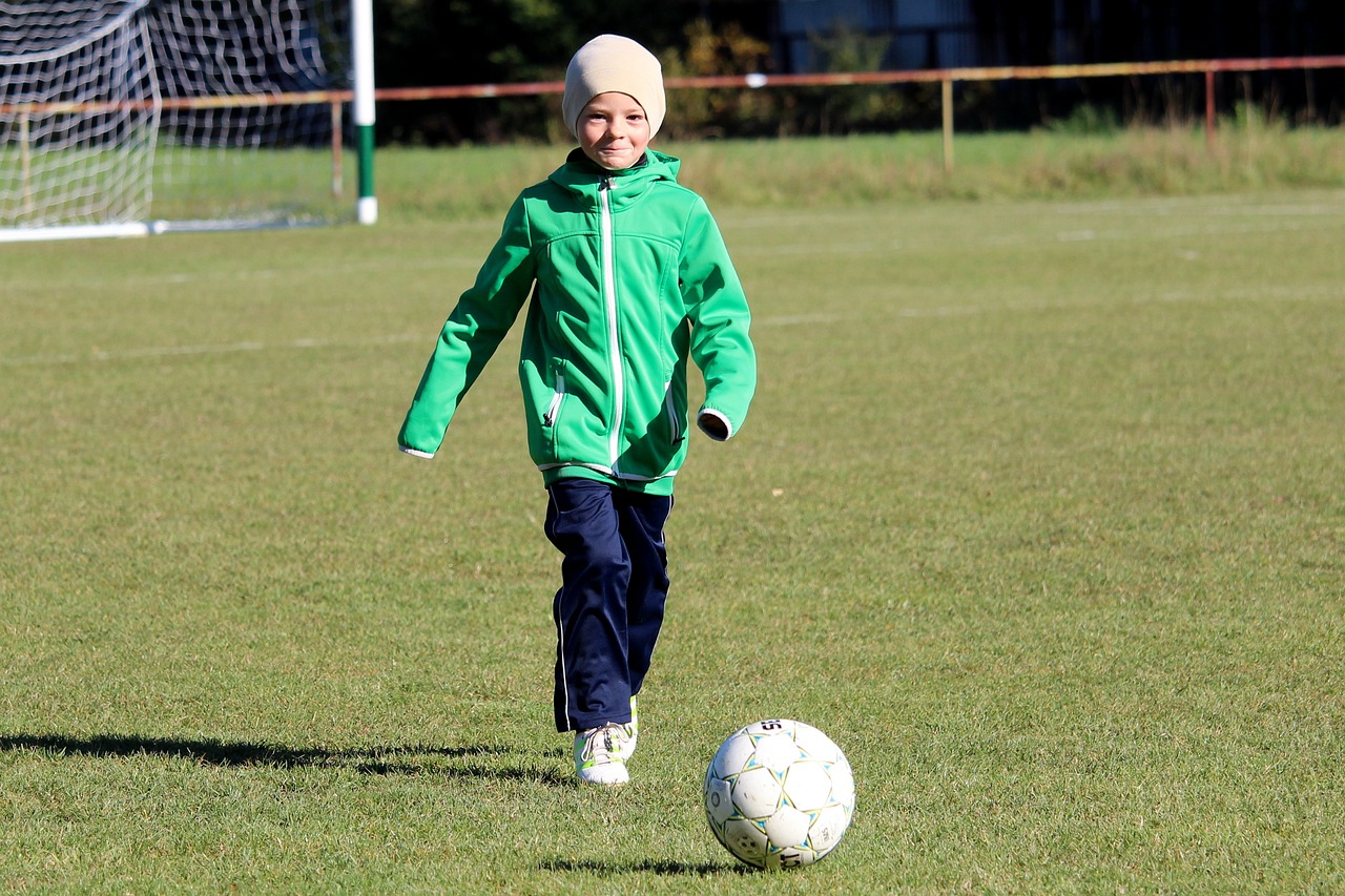 篮球NBA官方更新伤病名单，多支球队受影响