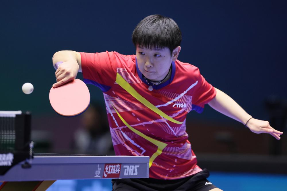 都体：尤文要求斯帕莱蒂遵守正装规定，比赛时不可以穿运动服